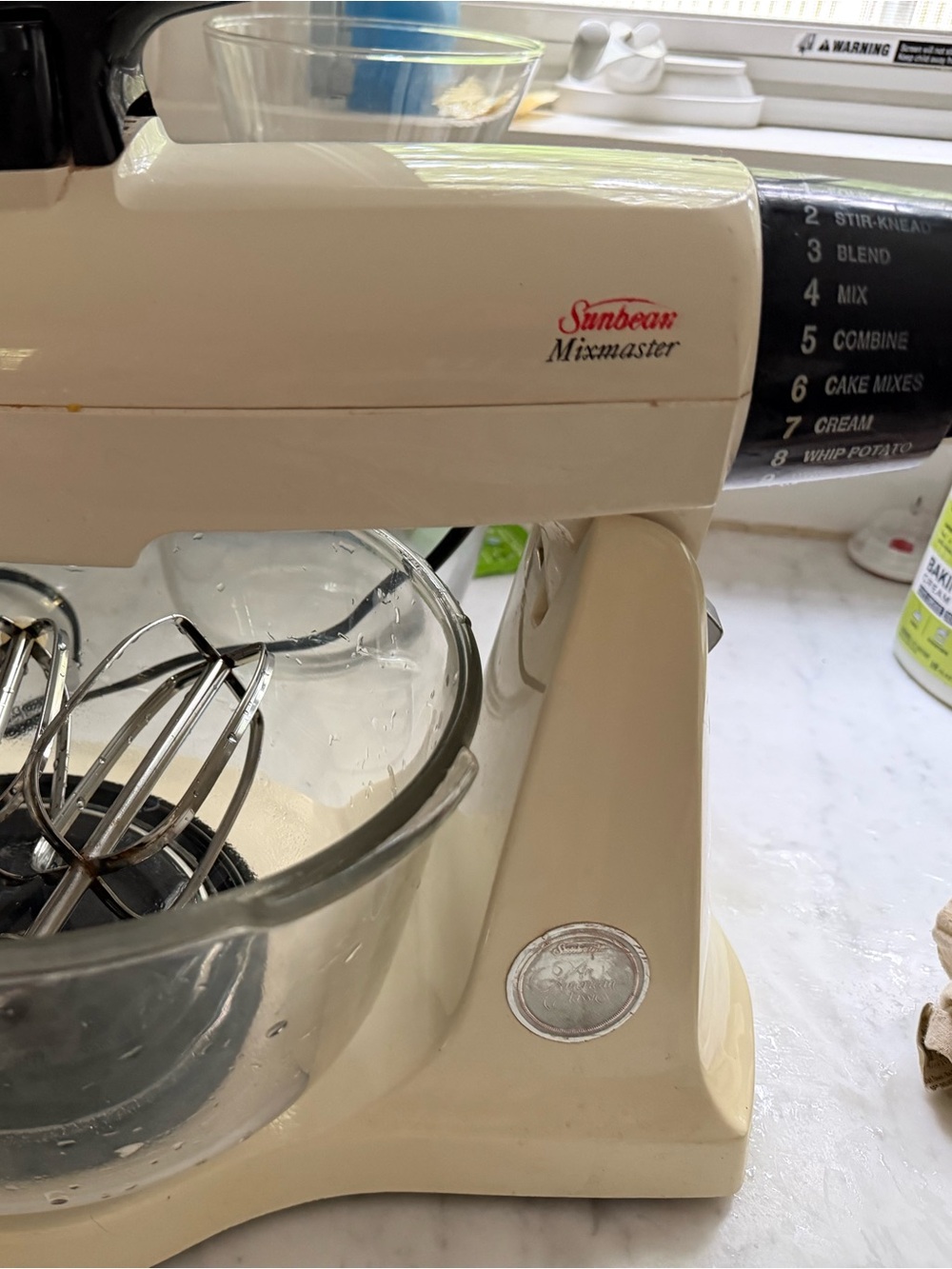 Sunbeam Mixmaster Stand Mixer in Cream and Clear Glass Bowl